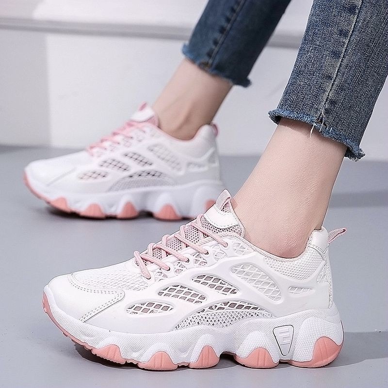 Breathable Mesh Chunky Sneaker - Guipure Lace Panel recensie en prijs