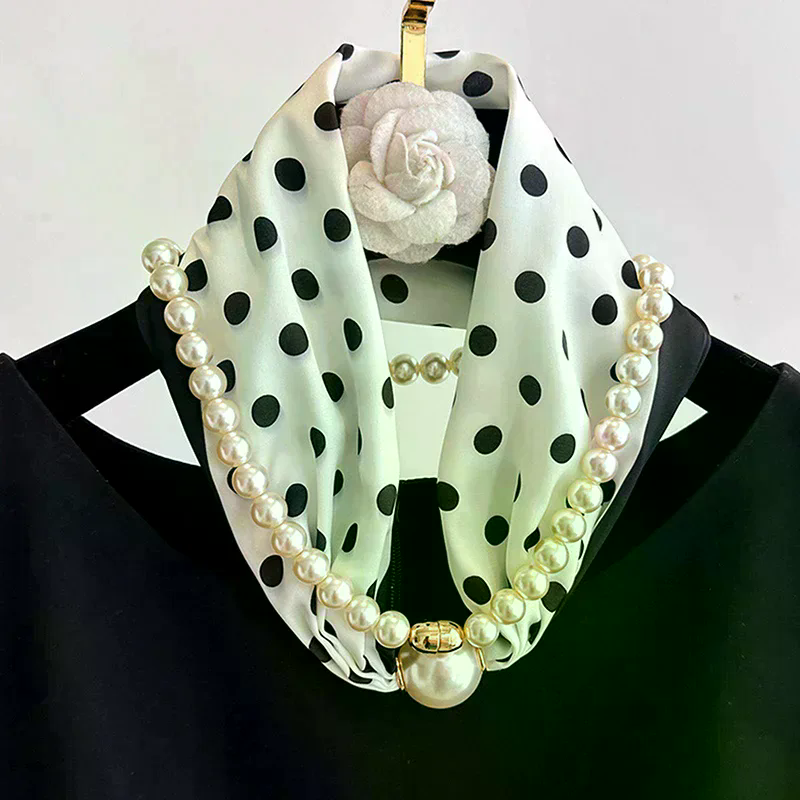 Magnetic Narrow Elegant Satins - Pearl Trim Chain recensie en prijs