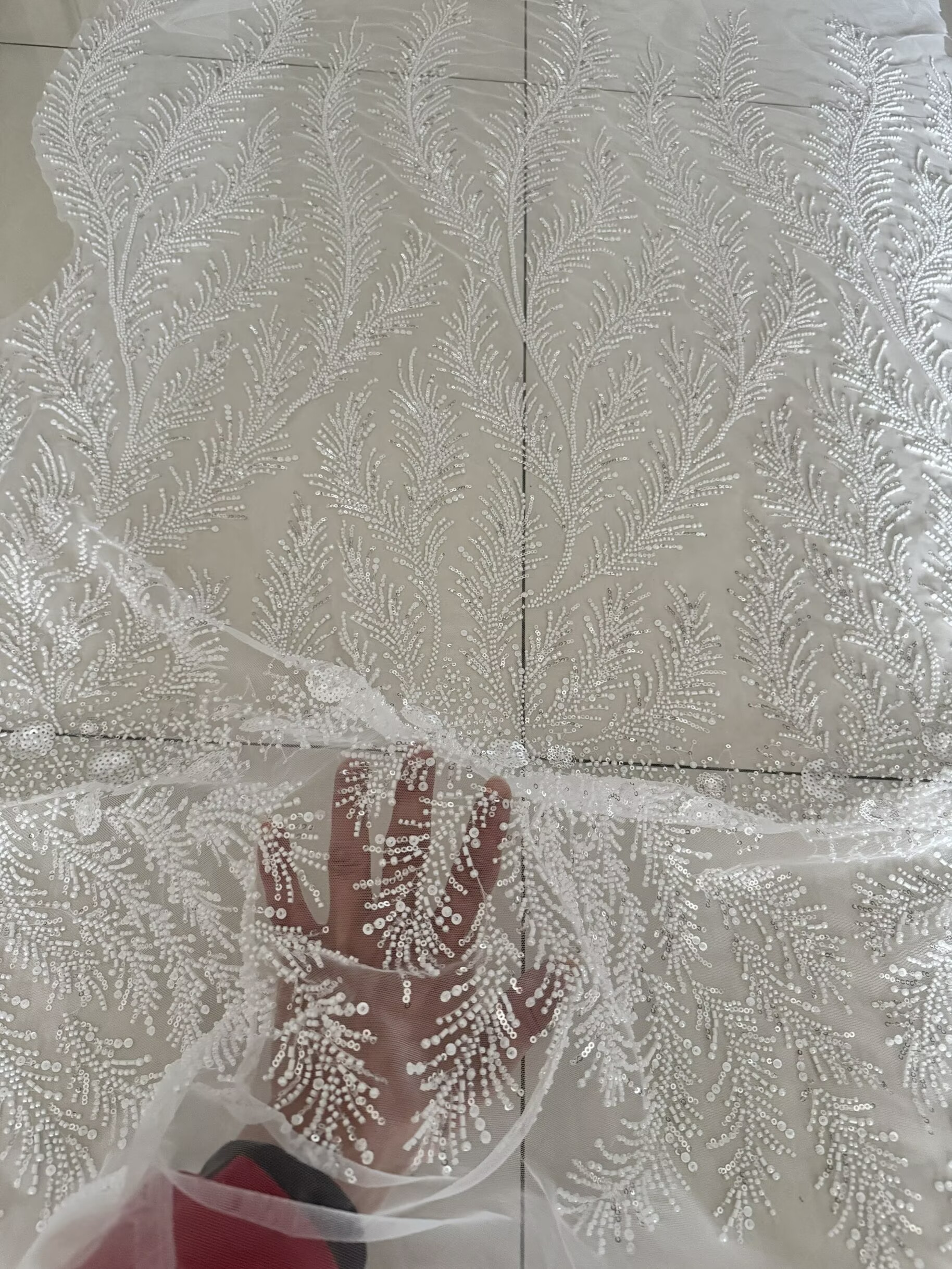 White Beaded Pearl Crystal Seq - Crystal Mesh Fabric recensie en prijs